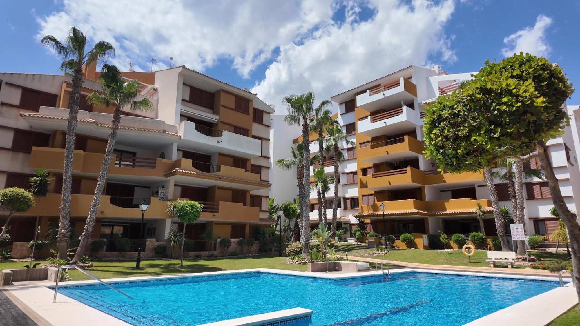 Cc8 By Zanis Torrevieja Exterior foto